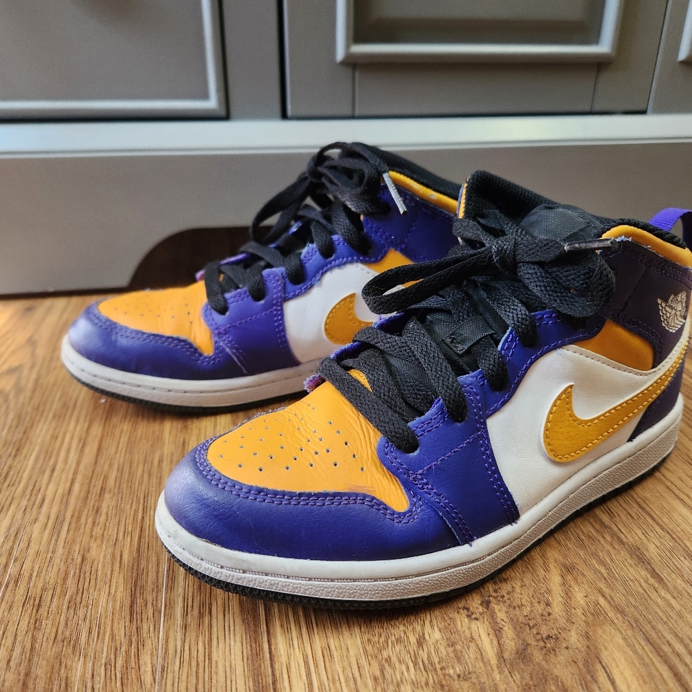 2022 Air Jordan 1 Mid PS 'Lakers' Youth Size 1.5